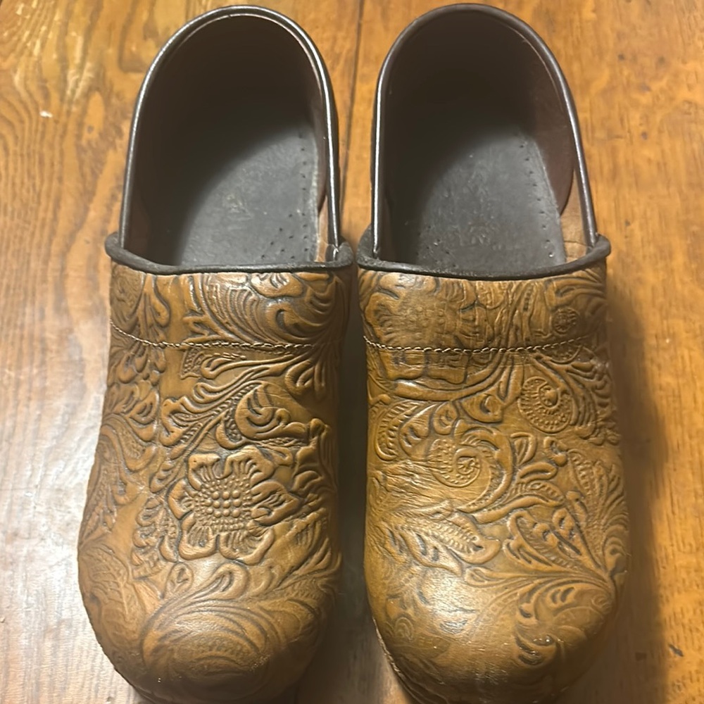 Sanita shoes